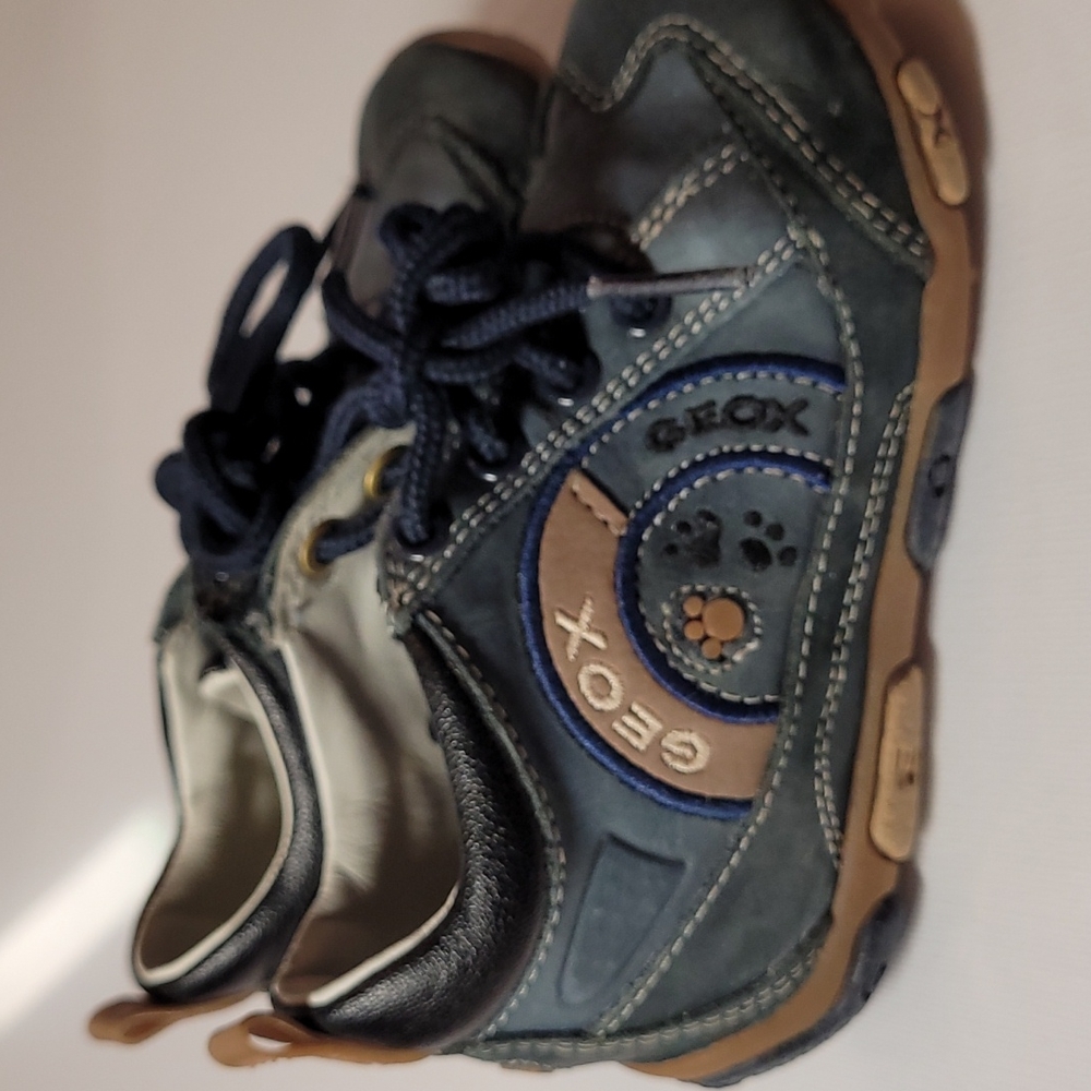 GEOX kids shoes 6.5